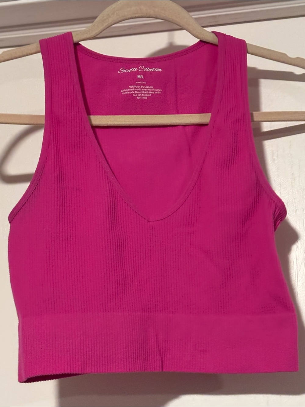 Seamless V-Neck Ribbed Tank Top - Bright Pink